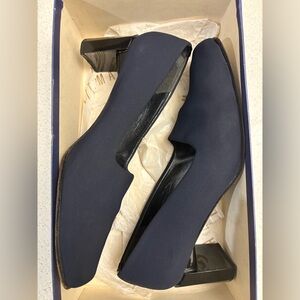 Stuart Weitzman Navy Blue Vintage Square Toe‎ Dress Shoes Pumps Heels 6.5 w/ Box